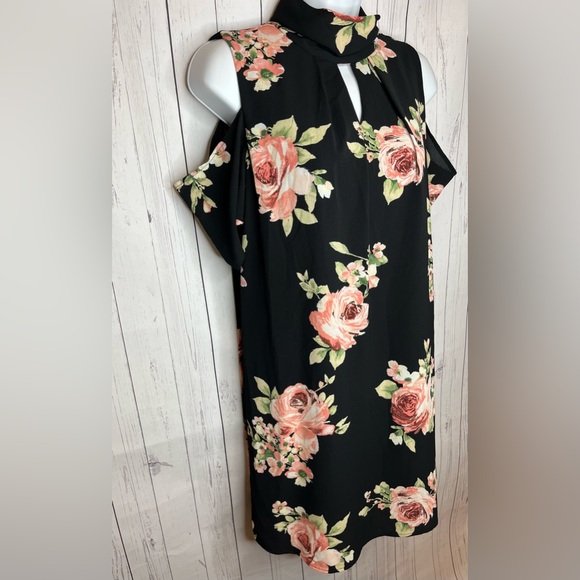 LTX Sportwear Dress Women’s Size Small Black Floral Print Cold Shoulder - Picture 3 of 8